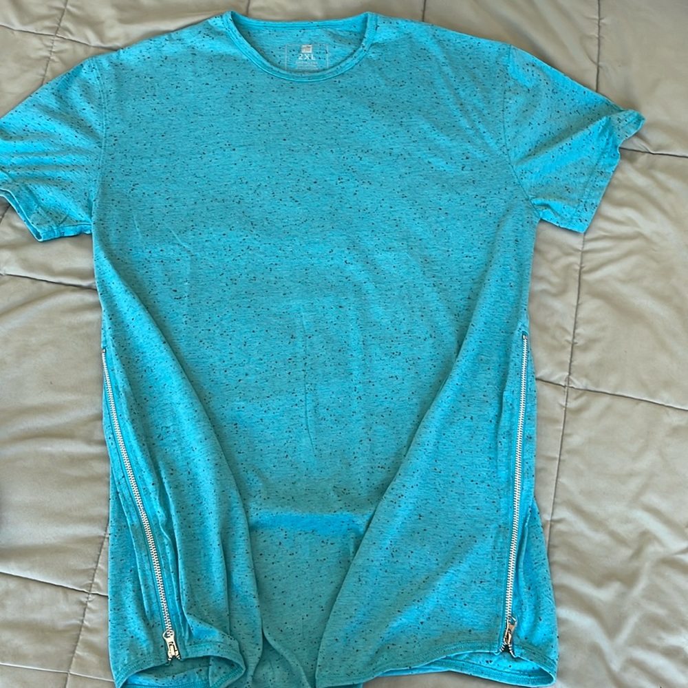 T-shirt with zipper embellishments on sides
